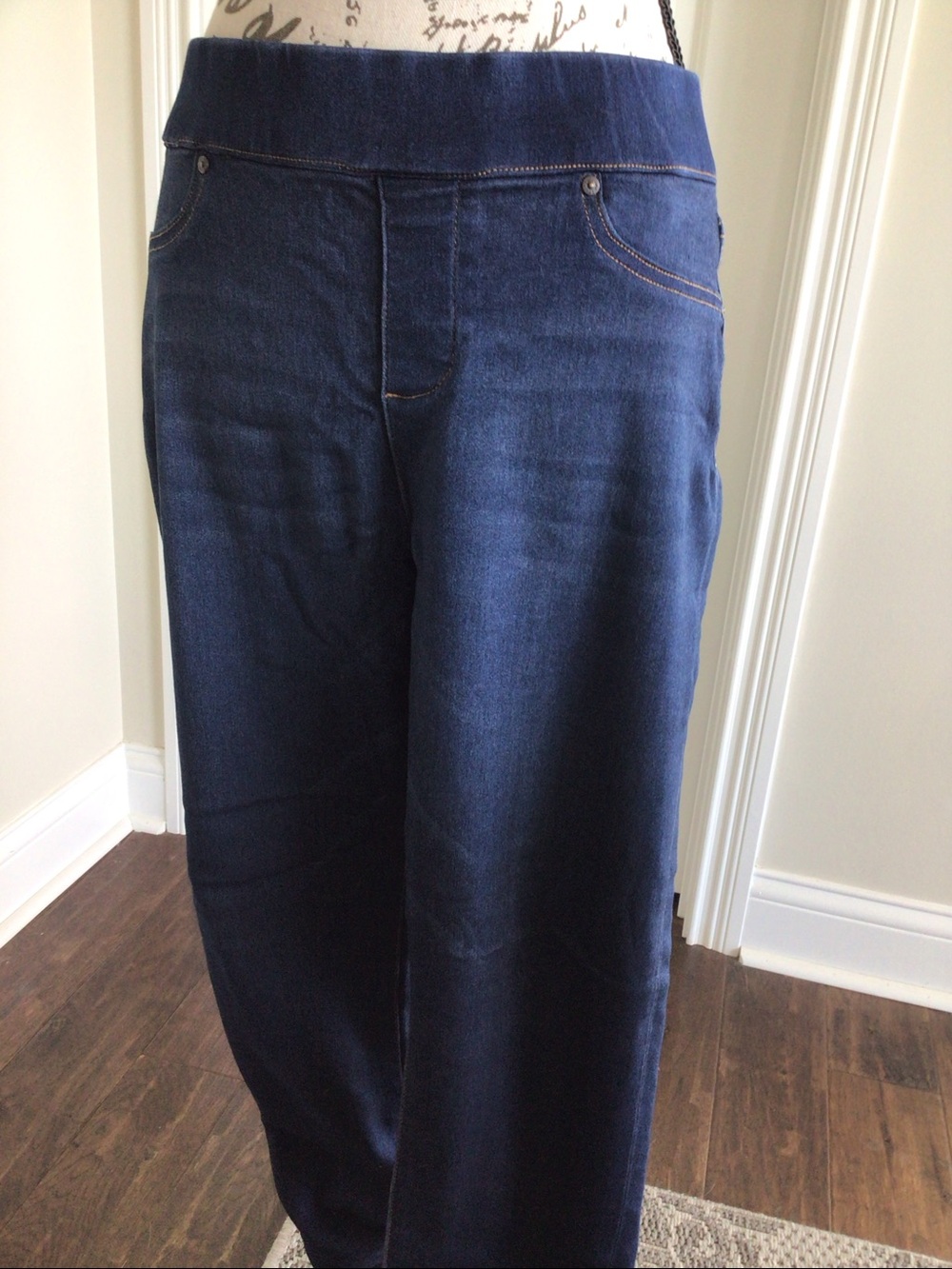 Truth & Theory Women's pull on Skinny Jeans Stretch Denim elastic waist Sz 12